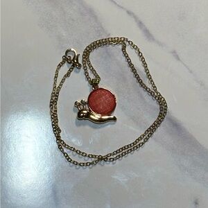 Elegant Gold and Pink Pendant Necklace